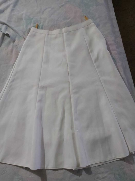 Vand fusta alba lunga