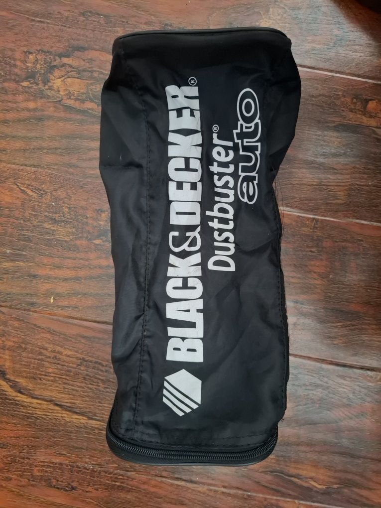Aspirator Black Decker ciclonic action 12v