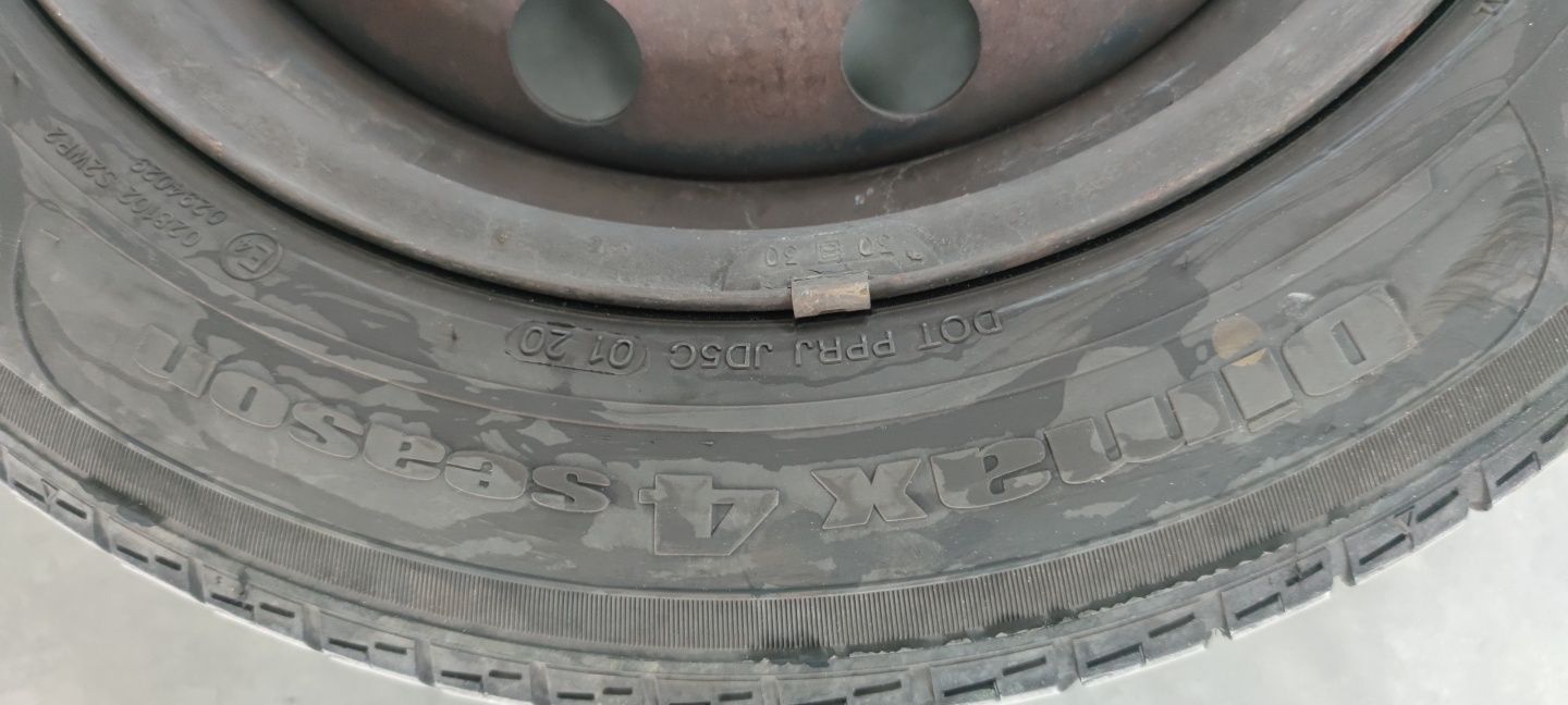 2x Goodyear 205/55/16, 2x Dimax 4 season 195/60/15, 2x Goodyear 195/65