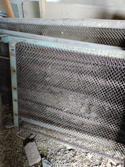 Продаю металлические кровати.