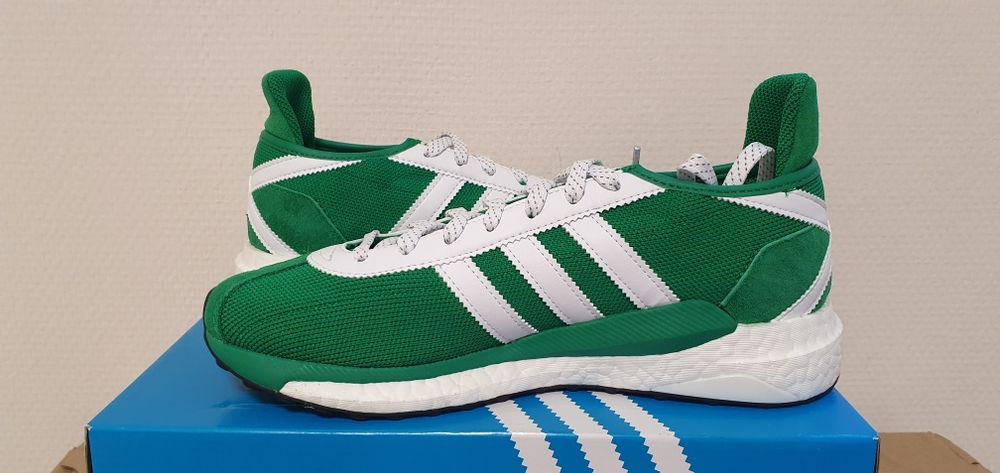 Adidas X Human Made Tokio Solar noi in cutie