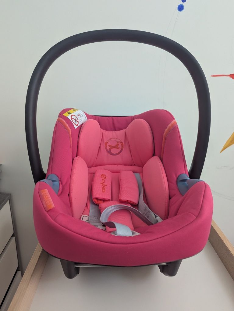 Cybex Aton M стол за кола с адаптери за balios 
Aton M i-Size Baby