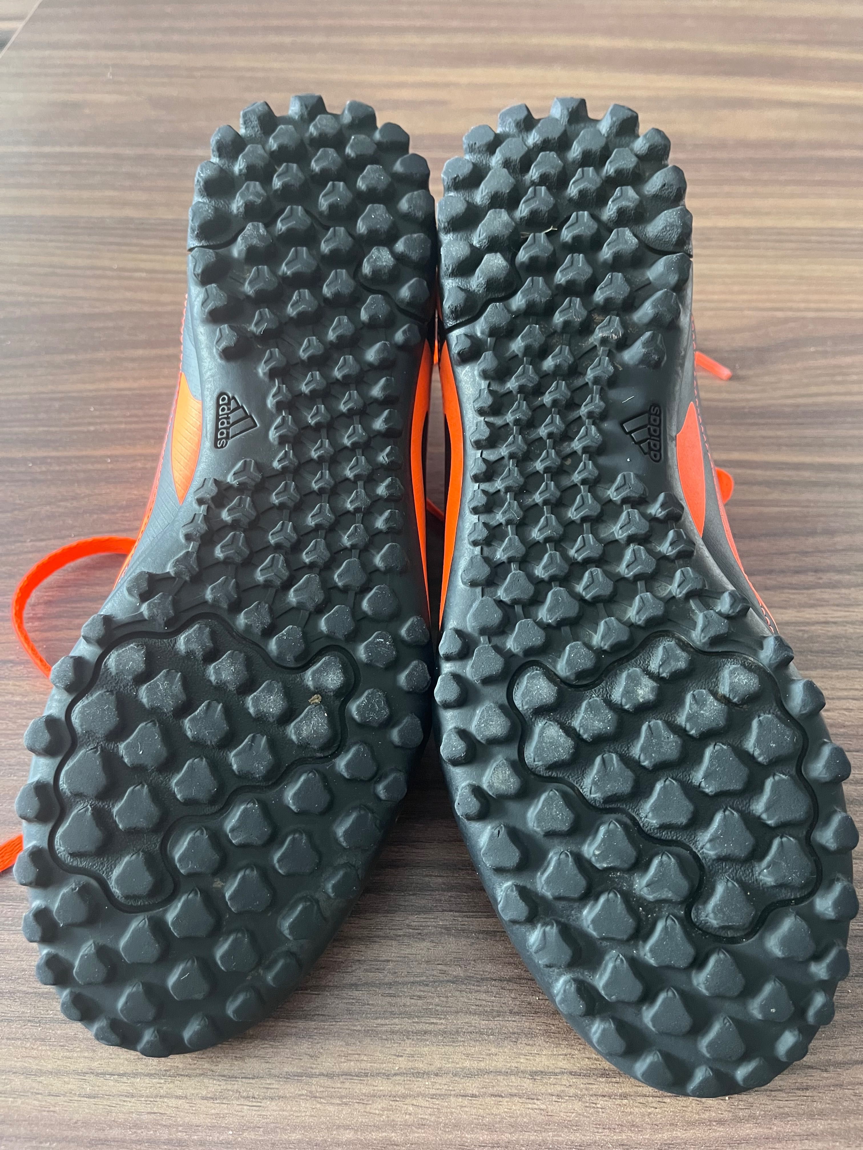 Футболни стоножки Adidas