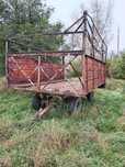 Продам прицепы,1 сеновоз и скотовоз