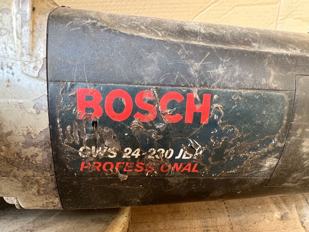 Polizor unghiular Bosch GWS 24