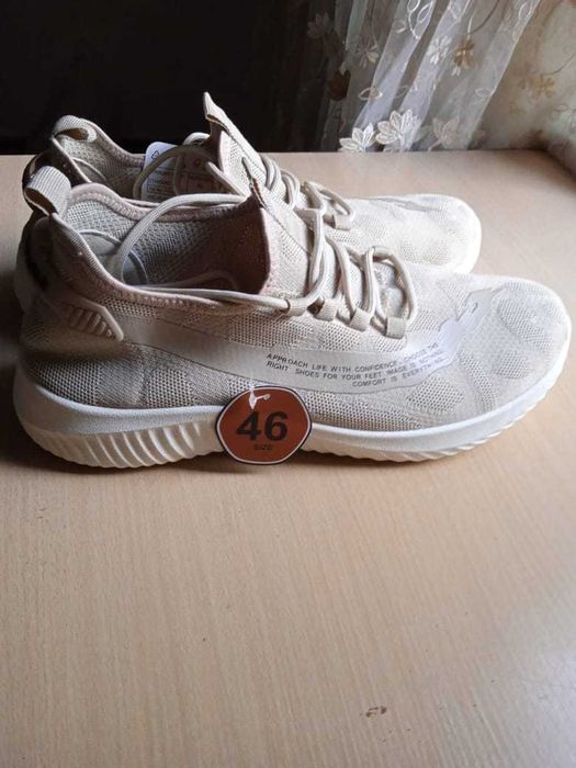 продам мужские ботинки новые