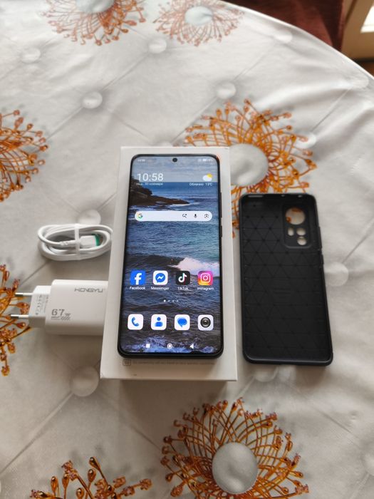 Xiaomi 12 8RAM 256 GB