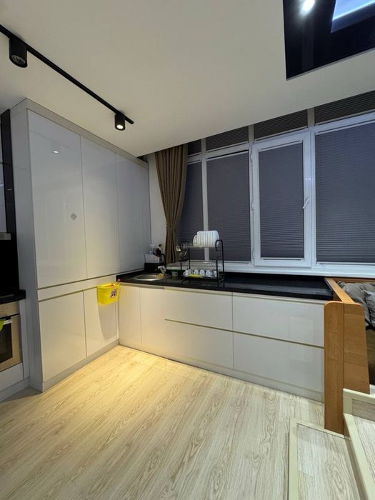 Продается квартира 5ти комнатная,ул Шота Руставели,151м2