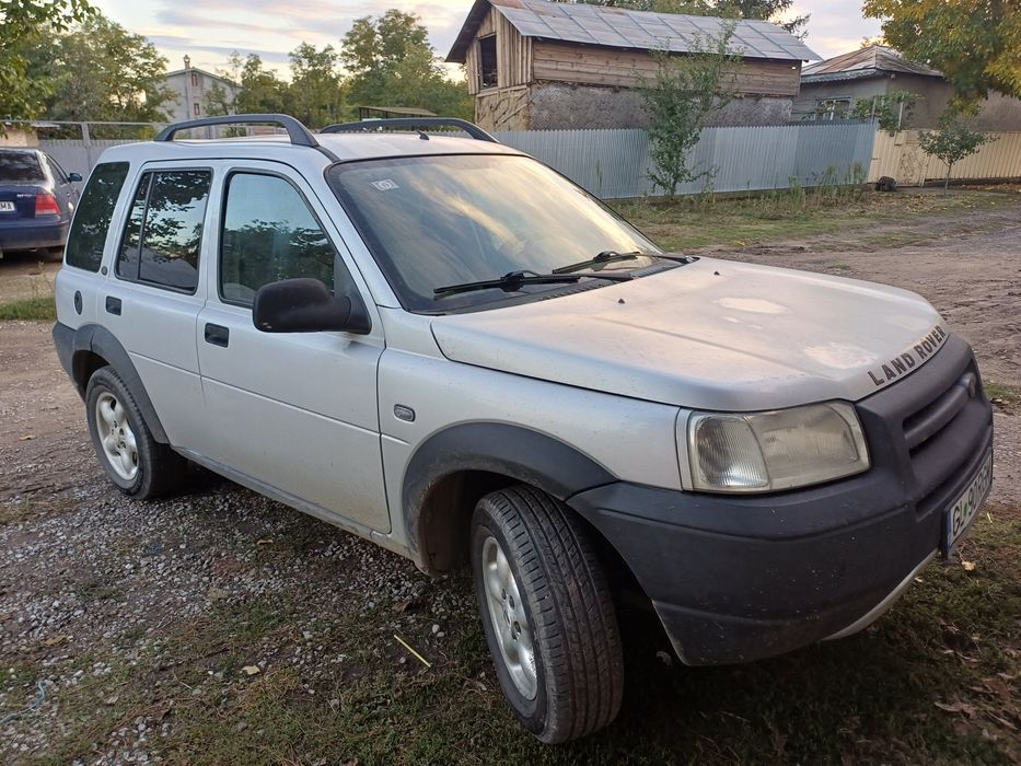 Vând Land Rover.