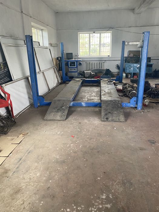 Стенд с подъемником для геометрии