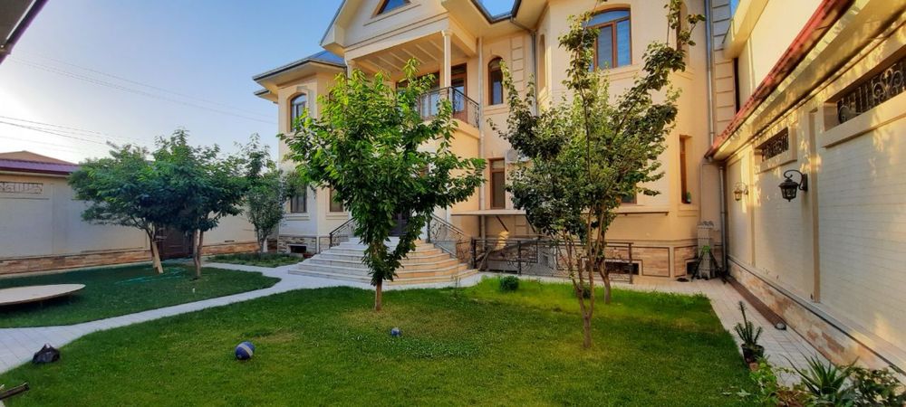 Yunusobod Zenit mahalla , 3 qavatli ,basseynli-sauna , 6 sotixli hovli
