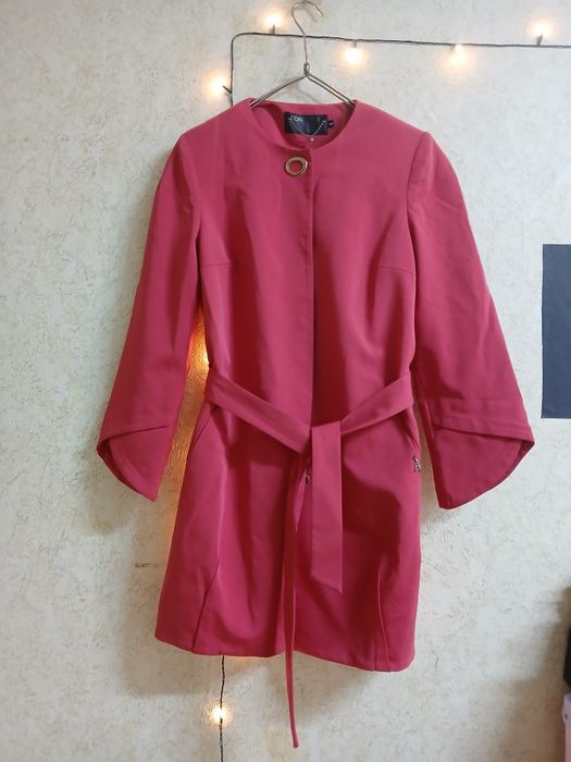 Удлинённый стильный жакет