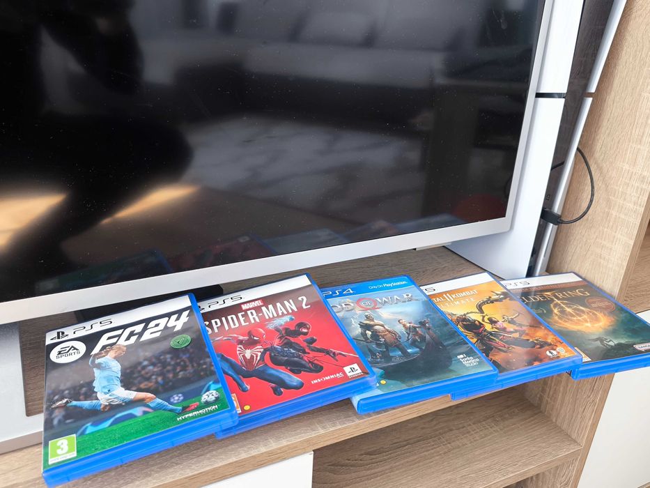 Playstation 5 + 2 джойстика и топ игри