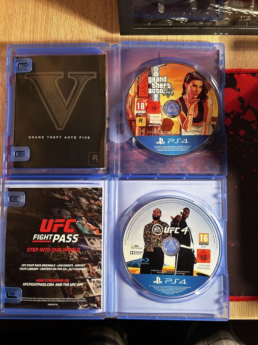 CADOUL PERFECT! PS4 Slim in stare IMPECABILA + Controller + 4 Jocuri