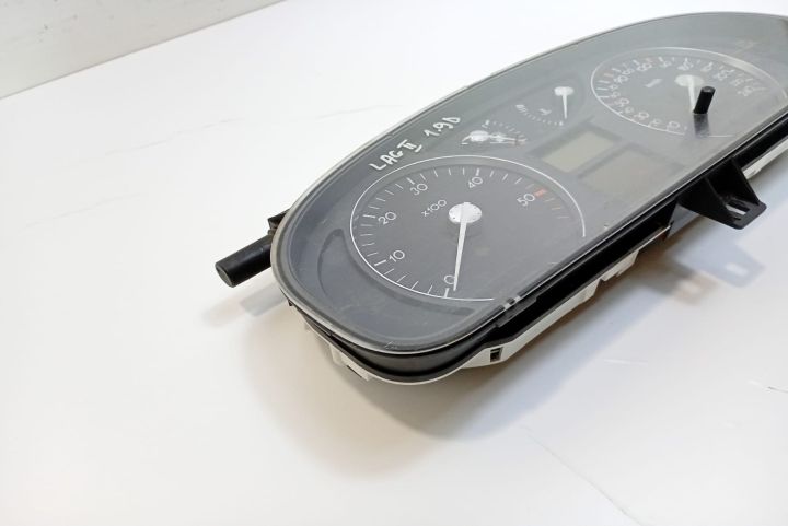 Ceasuri bord 8200170314 Renault Laguna a 2-a generatie