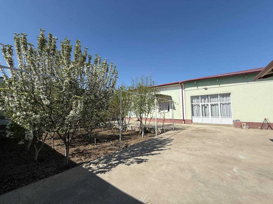 Tayyor 6 sotiqli kottedj sotiladi