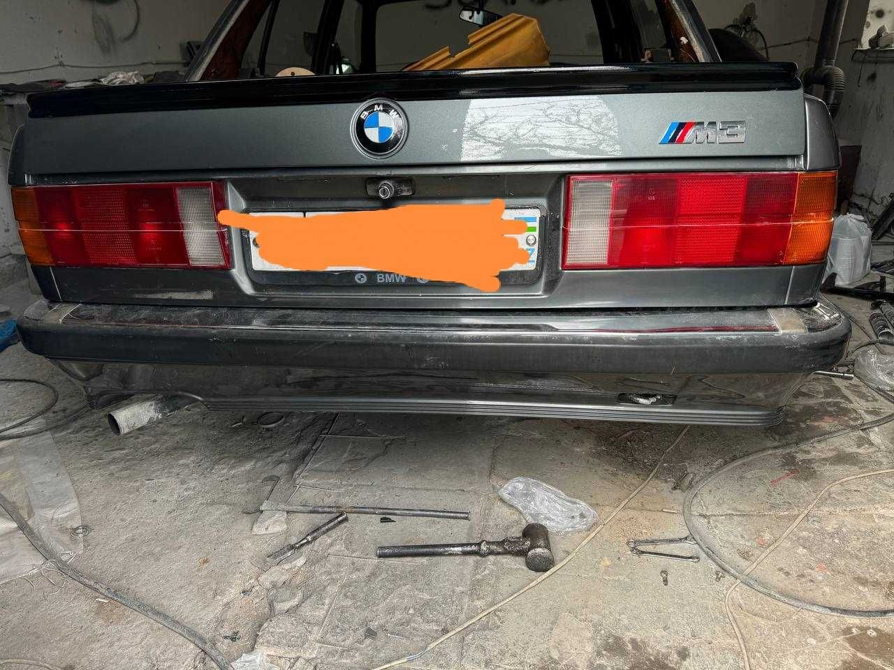 BMW E30 в хорошем состоянии