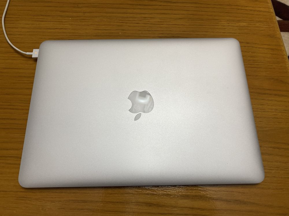 Laptop Macbook Air 2014 13”