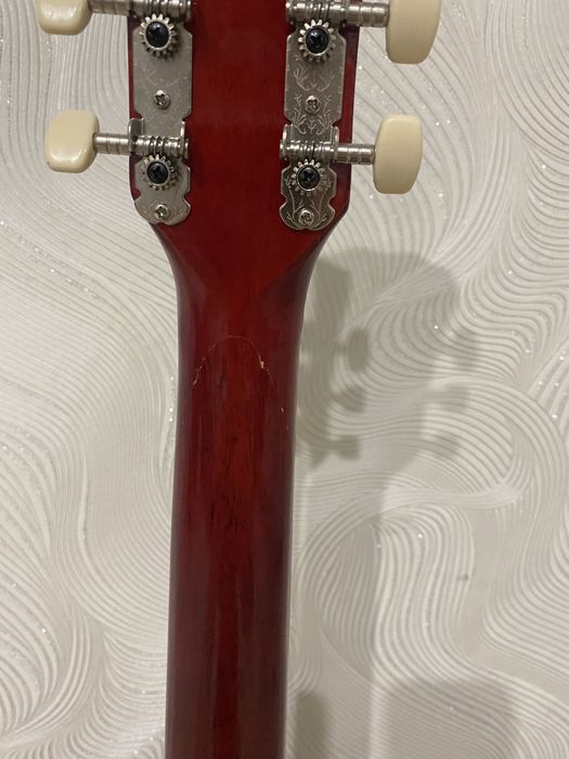 Продам гитару 25тыс торг