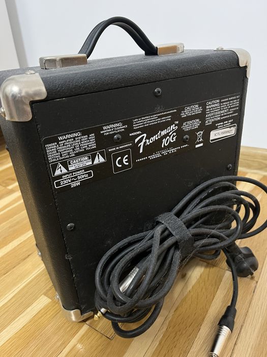 Комплект китара, кубе и аксесоари