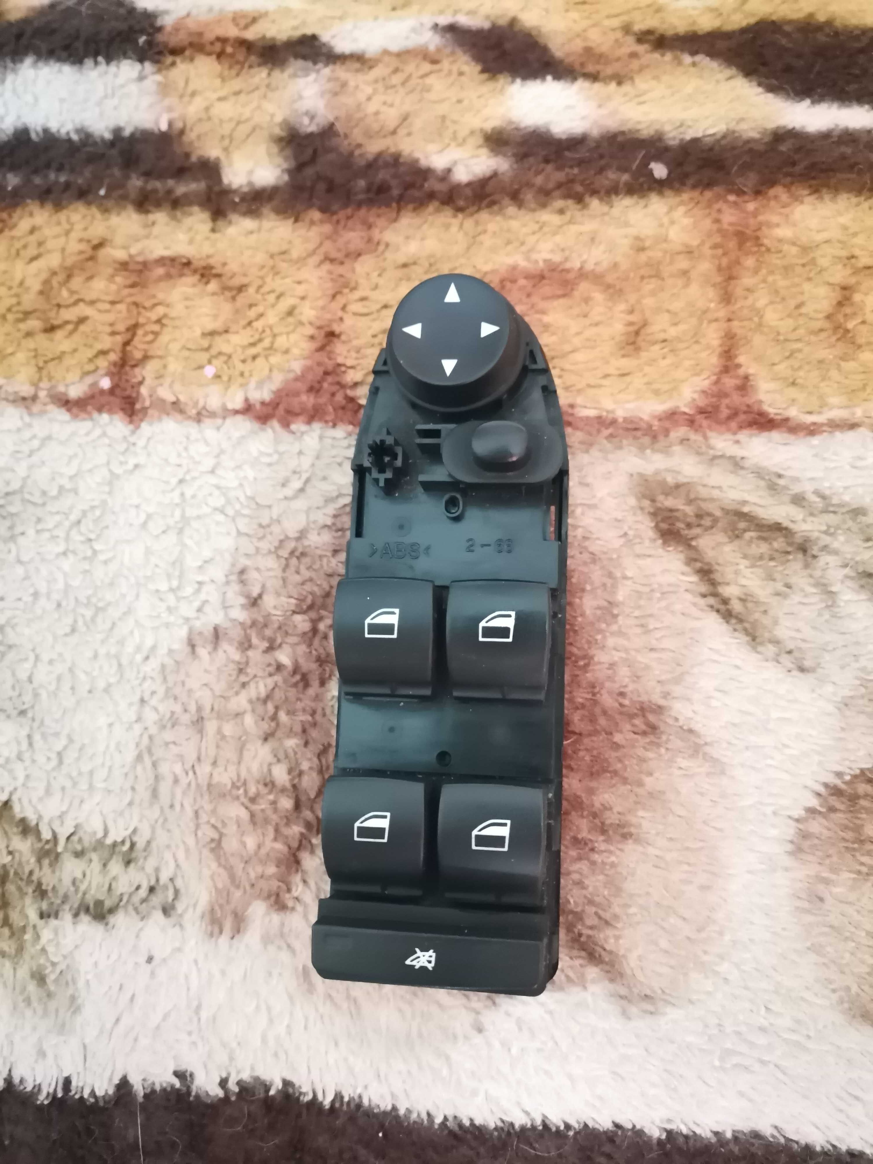 Vând piese BMW E90 rămase în urma unui upgrade.