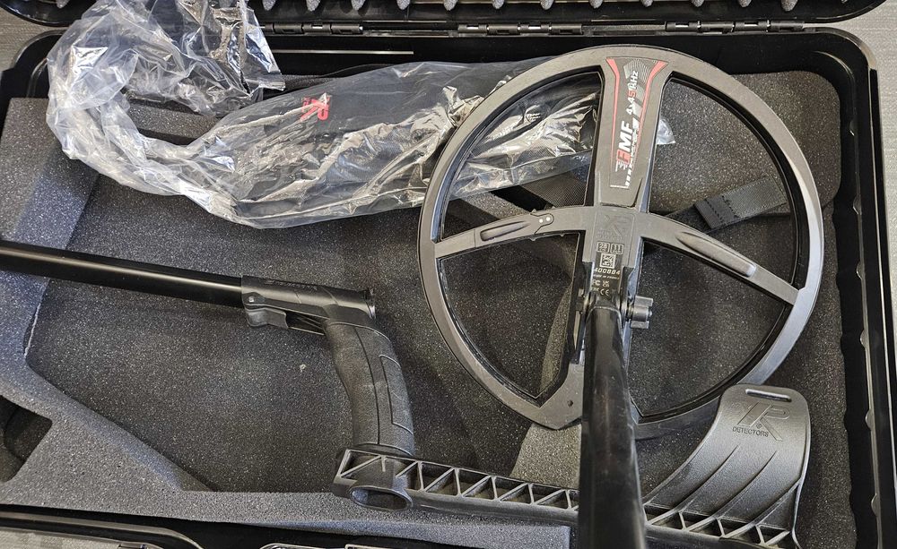 Кантар XP Xtrem Hunter и металотърсач Deus 2