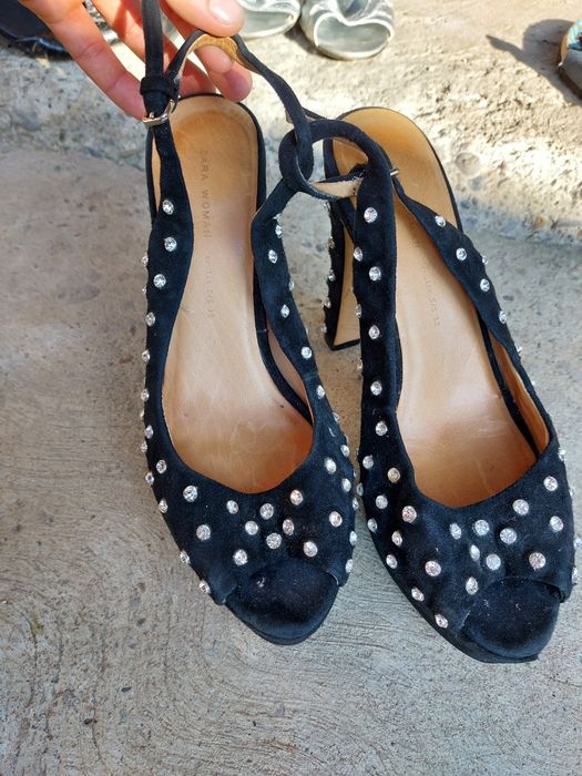 Pantofi cu pietricele