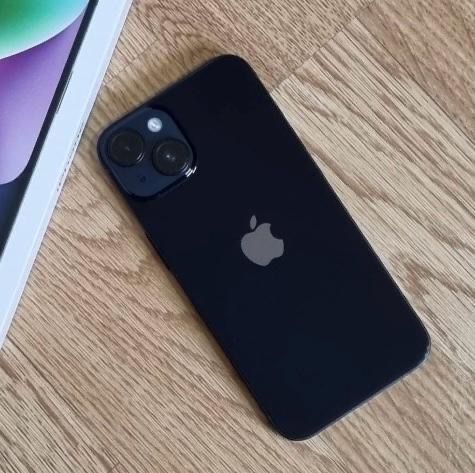 iPhone 14 black la cutie