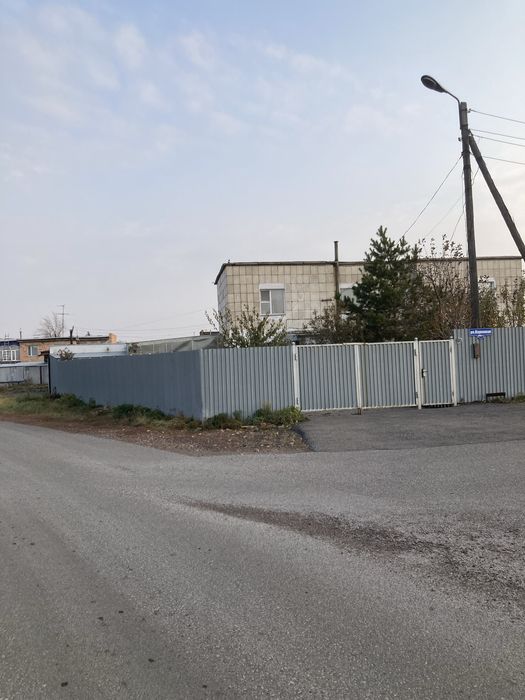 Продается дом, двухэтажный коттедж  на одного хозяина  по ул. Парковой