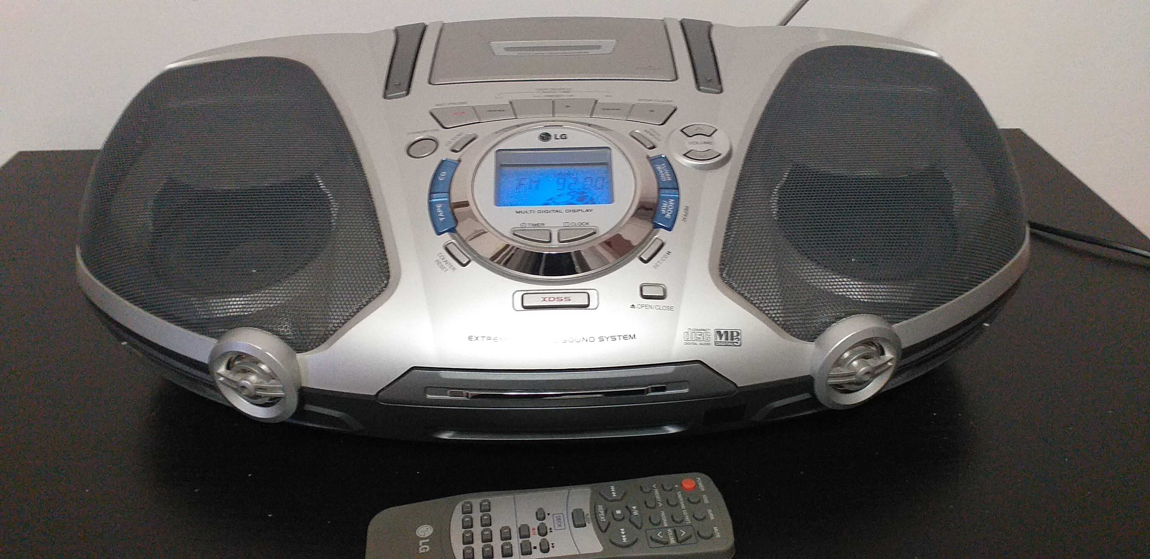 LG Radio casetofon si CD boombox