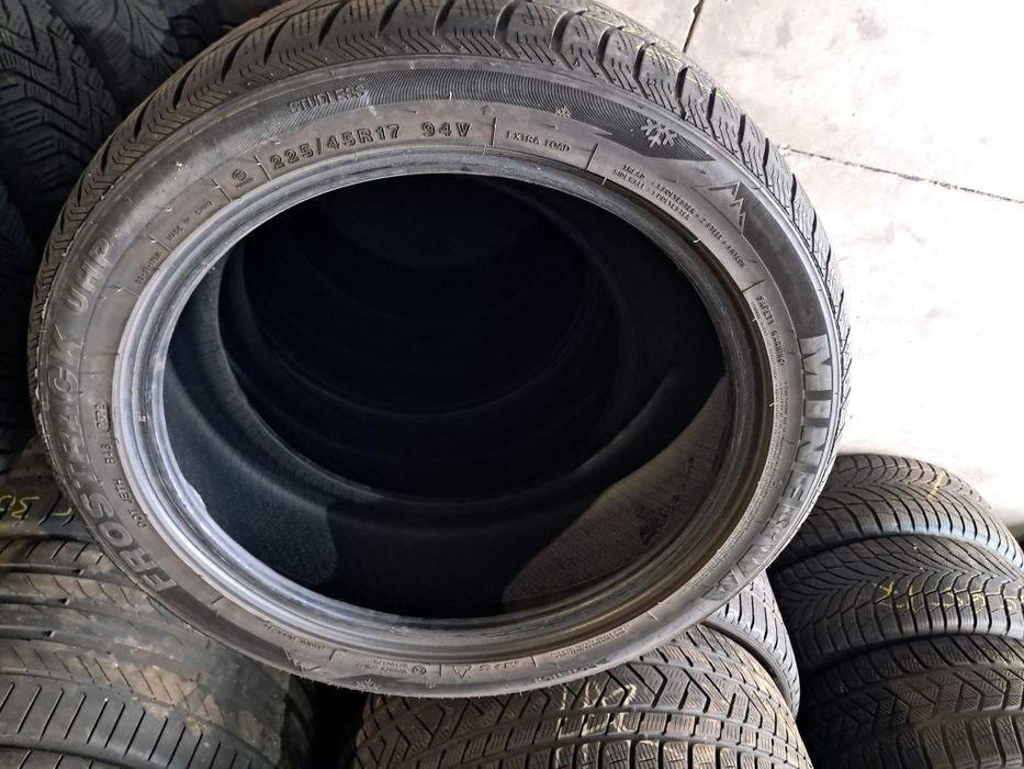 Anvelope second iarna 225 45 R17 Minerva 6mm 2022