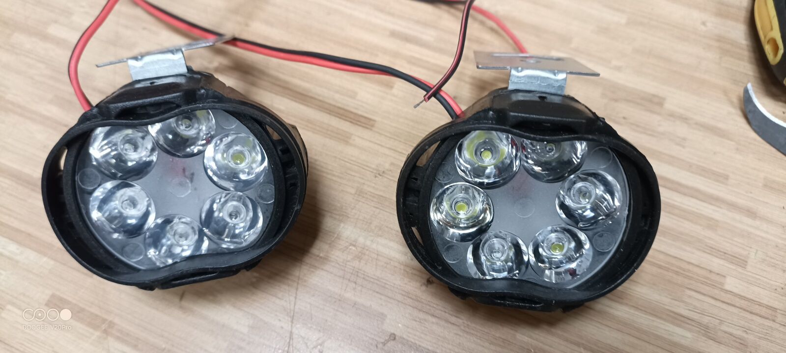 Продавам led светлини на 12v подходящи за мотор