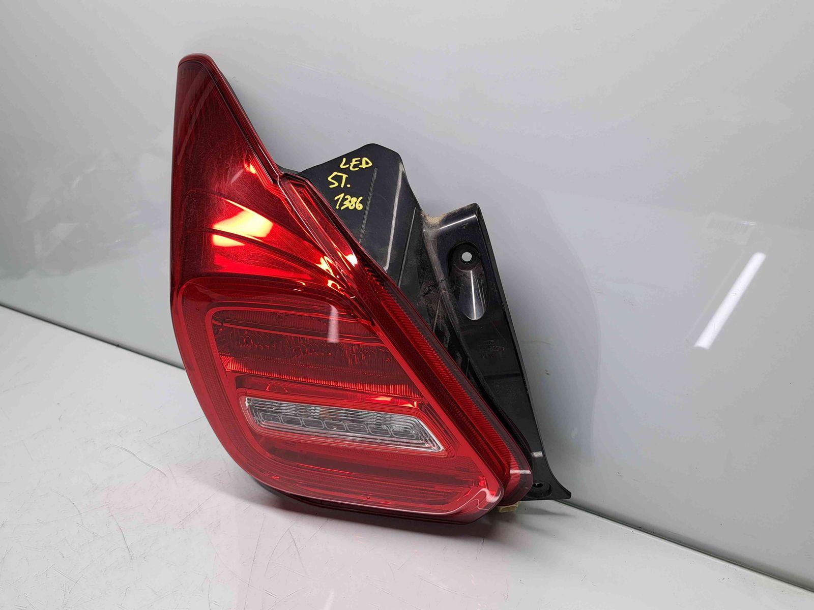 Stop aripa stanga SUZUKI Swift 3 (MZ, EZ) [Fabr 2005-prezent] 220-593