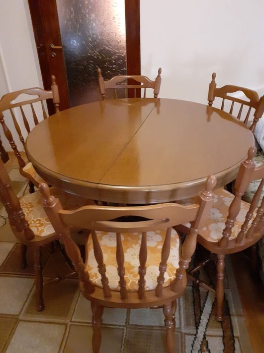 Masă cu extensie și 6 scaune