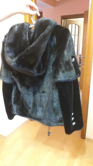 Норковая шуба со сваровскими камнями, срочно, новая, короткая