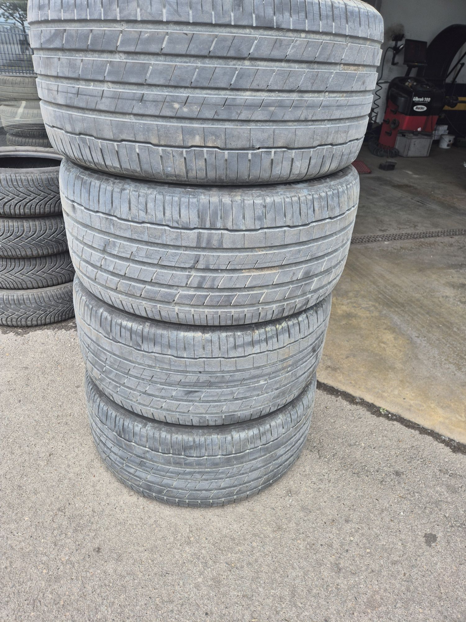 Гуми hankook 295/40/20