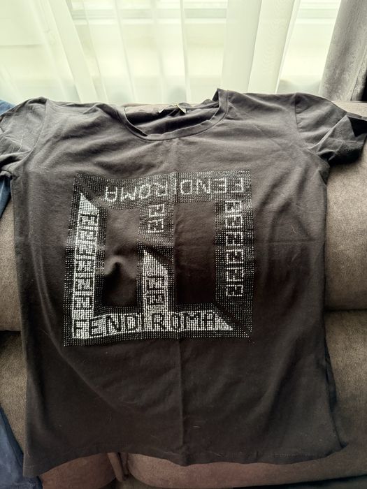 Тениски различни цветове