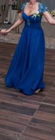 Vand rochie eleganta marimea M