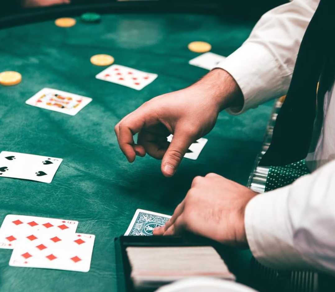 Покер сет в метална кутия 200бр. POKER SET TEXAS  / семейна игра