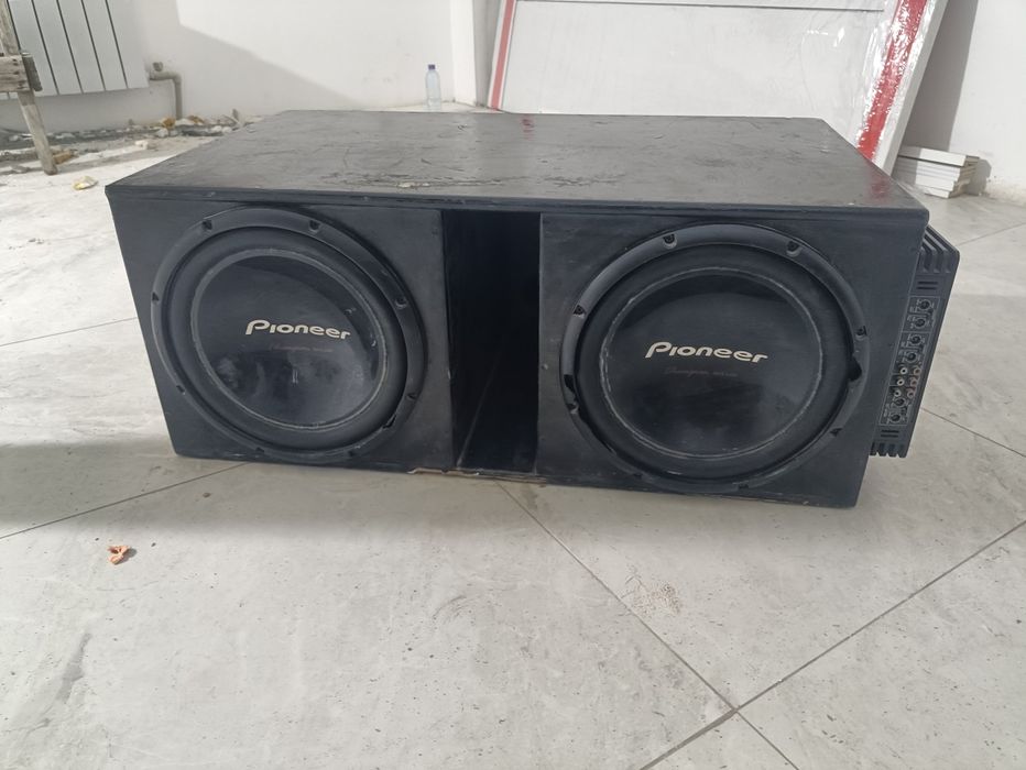 Pioneer саббуфер с усилителем