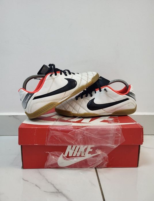 Adidasi fotbal sintetic NIKE sală 40