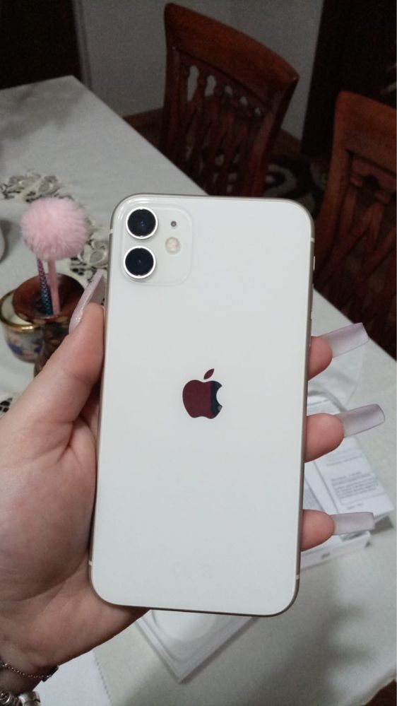 Telefon iPhone 11