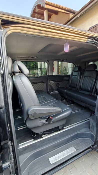 Vând Mercedes Viano