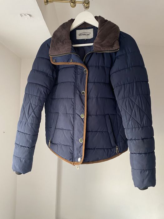Geaca bleumarin de iarna