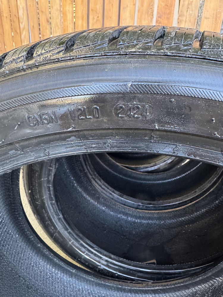 Vand 4 anvelope de iarna 225/40/R18 marca Barum Polaris 5 DOT 2424