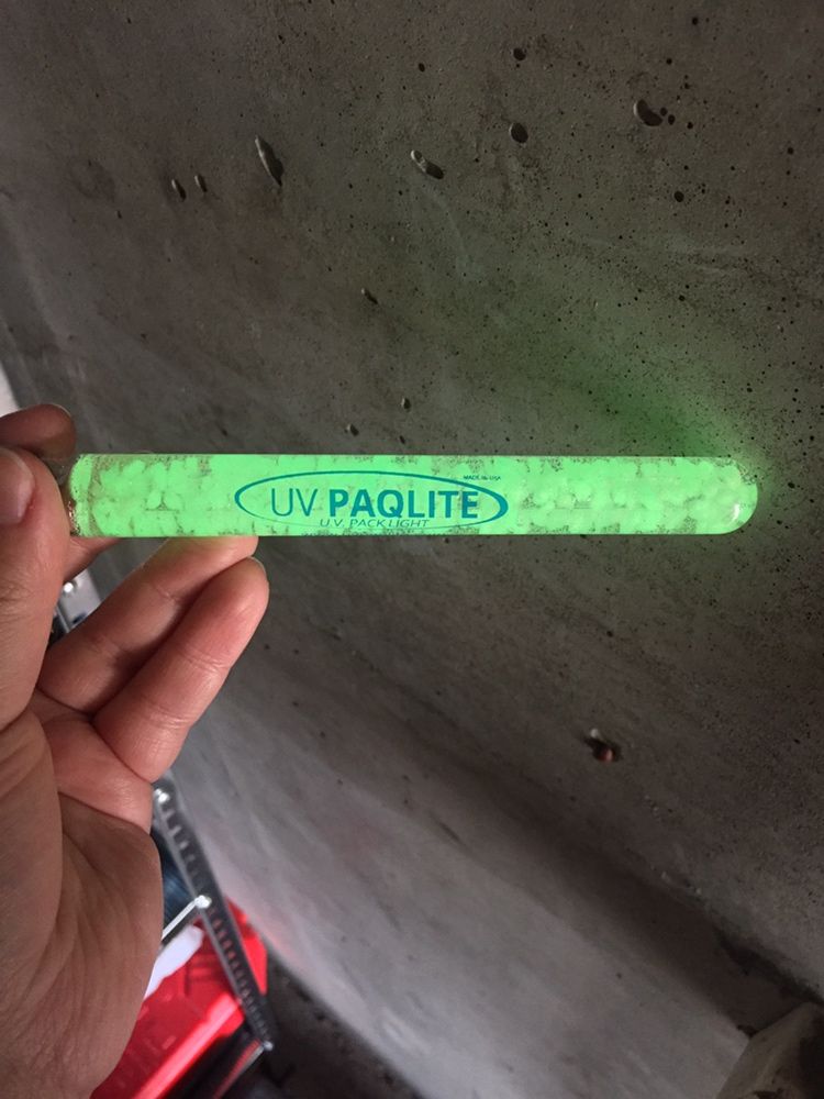 Светеща пръчка за риболов, къмпинг и т.н UV Paqlite