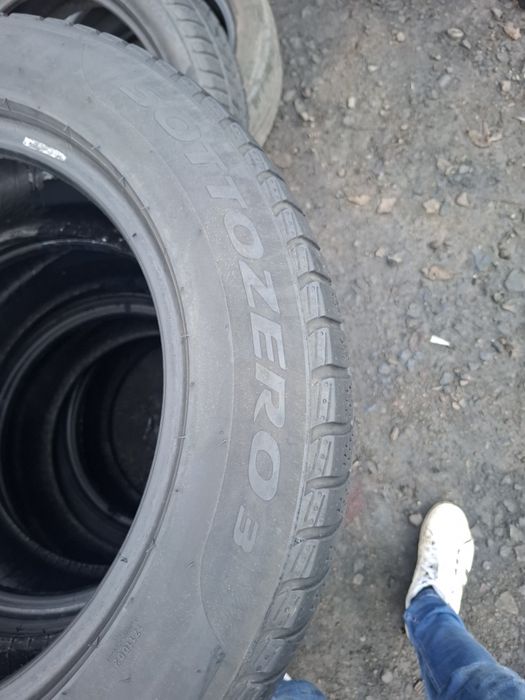 Vand 1 sau 2 sau 4 anvelope 225 55 16 pireli de iarna