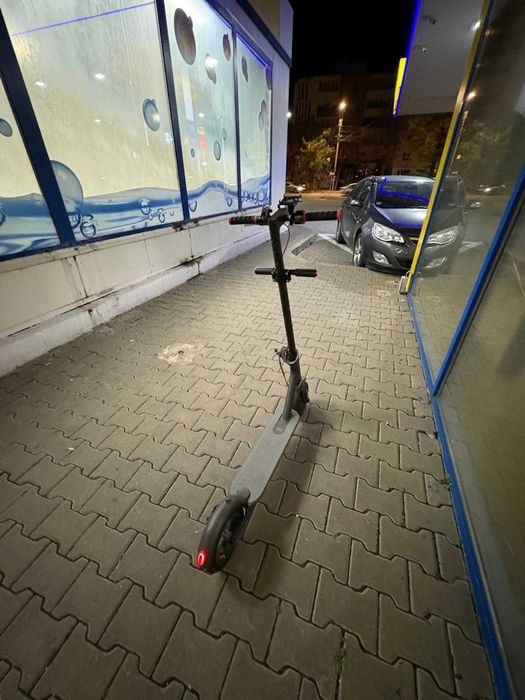 vand trotineta electrica  xiaomi M365