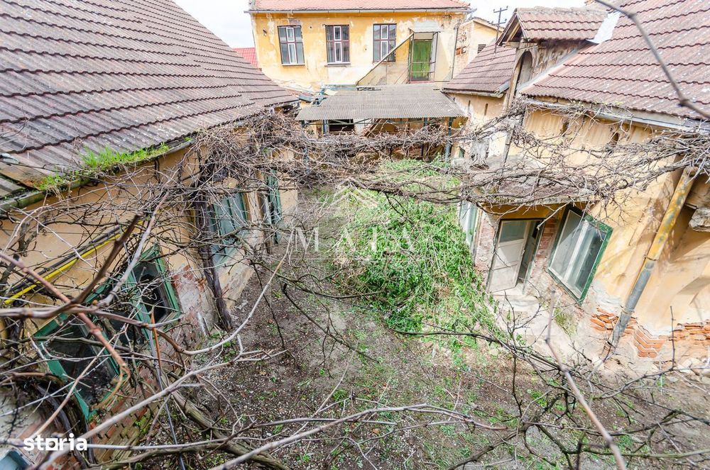 Casă de vânzare în Centrul Istoric Sibiu,  cu proiect pt. 24 de camere