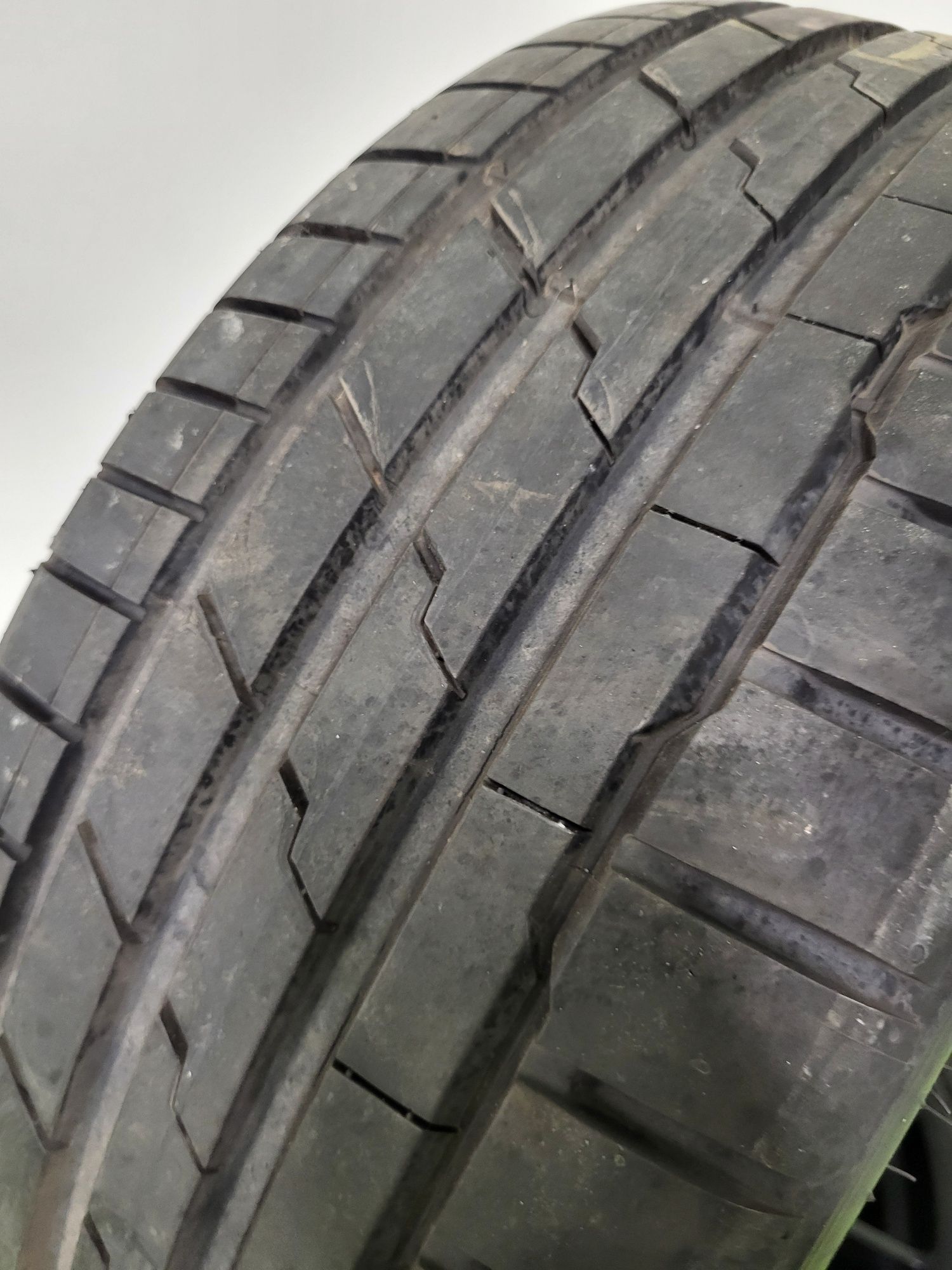 4 бр летни 205/40/18 Hankook
